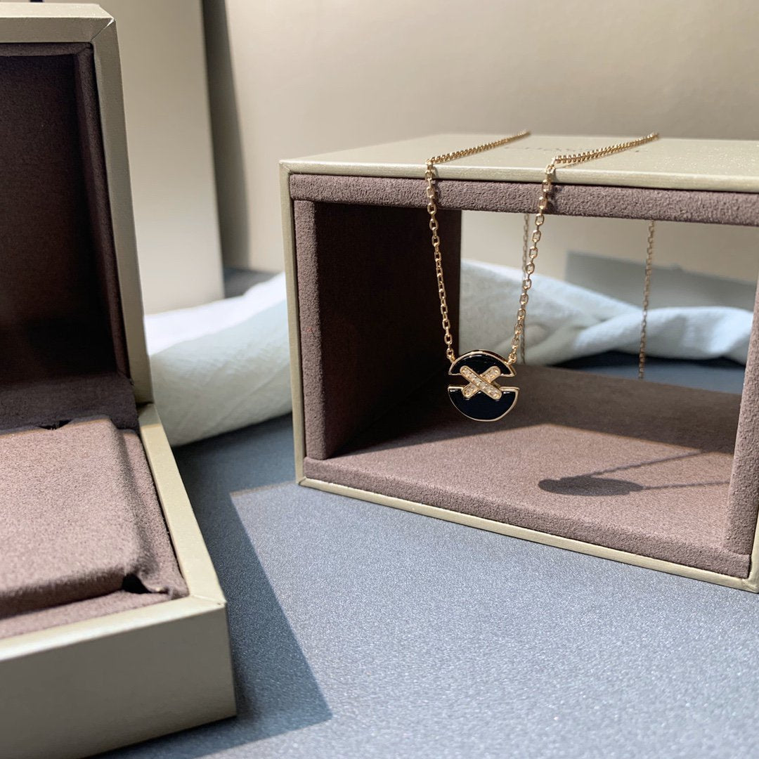 CHAUMET JEUX DE PINK GOLD DIAMOND NECKLACE