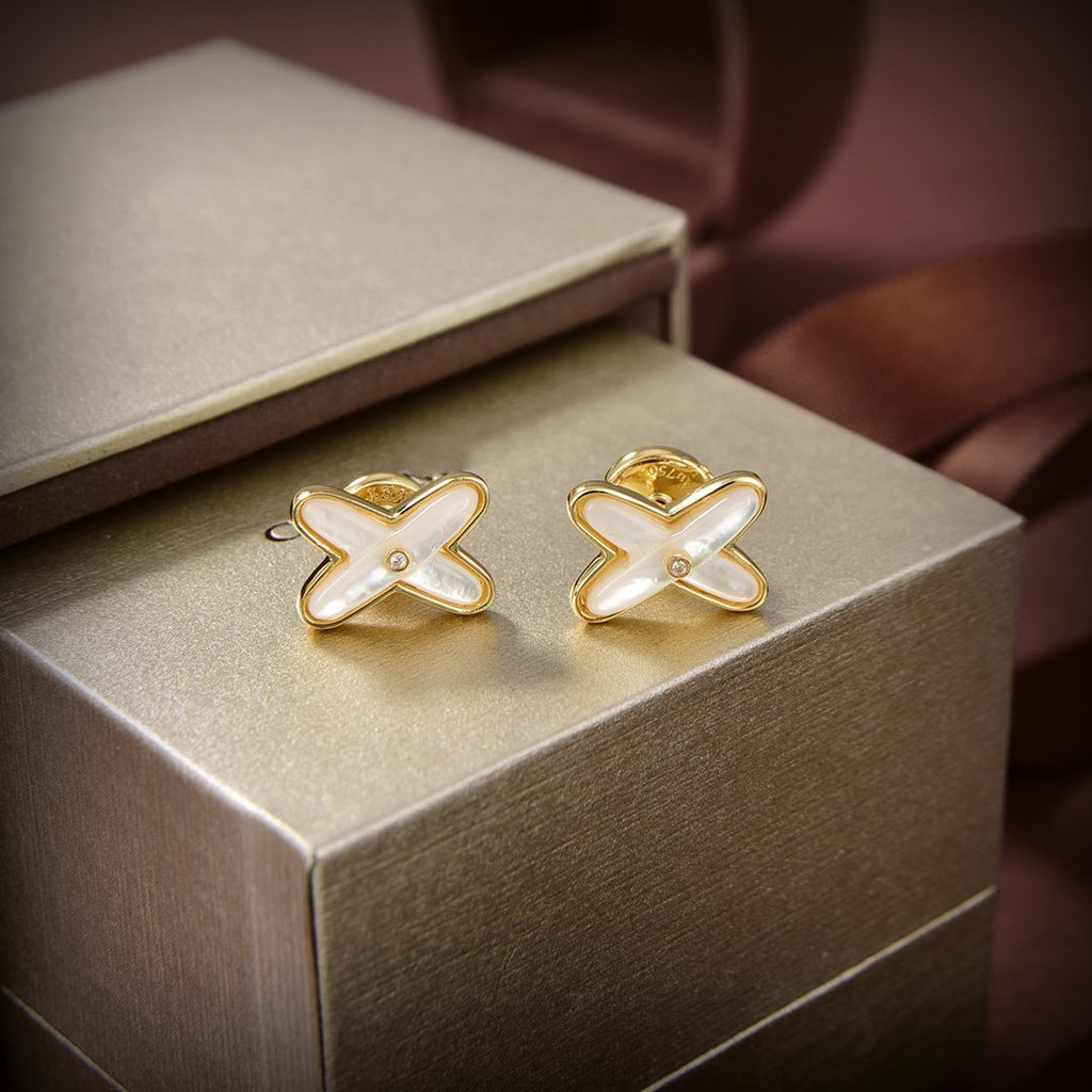 CHAUMET JEUX DE WHITE MOP GOLD DIAMOND EARRINGS