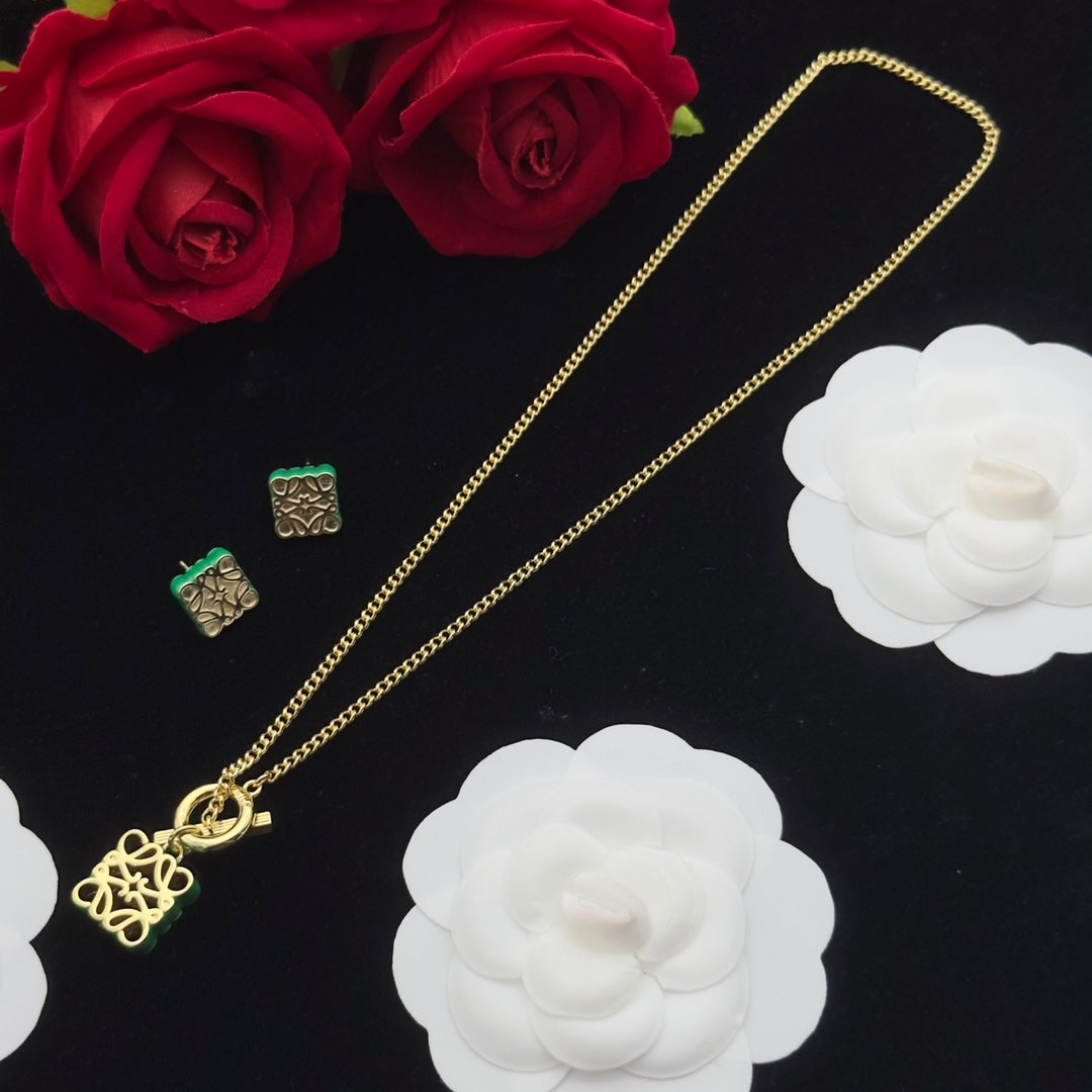 LOEWE ANAGRAM GREEN GOLD NECKLACE